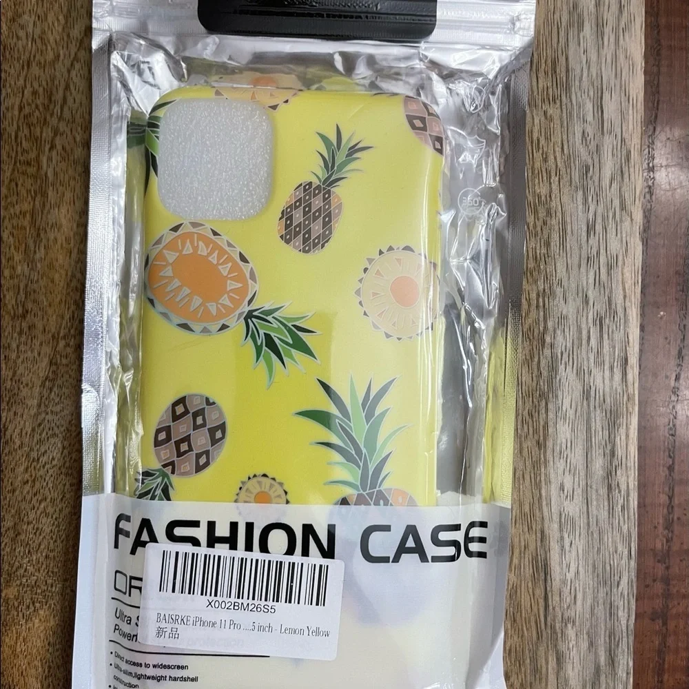 IPhone 11 PRO Yellow Pineapple Cell Phone Case NWT